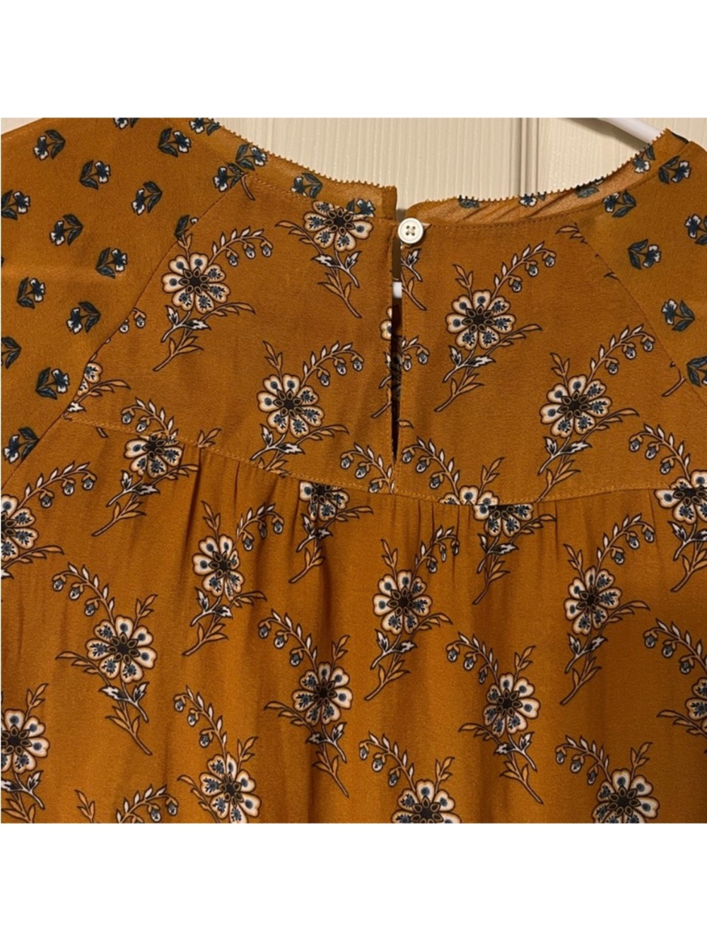 LOFT Rust Floral Ruffle Sleeve Top - Picture 6 of 7